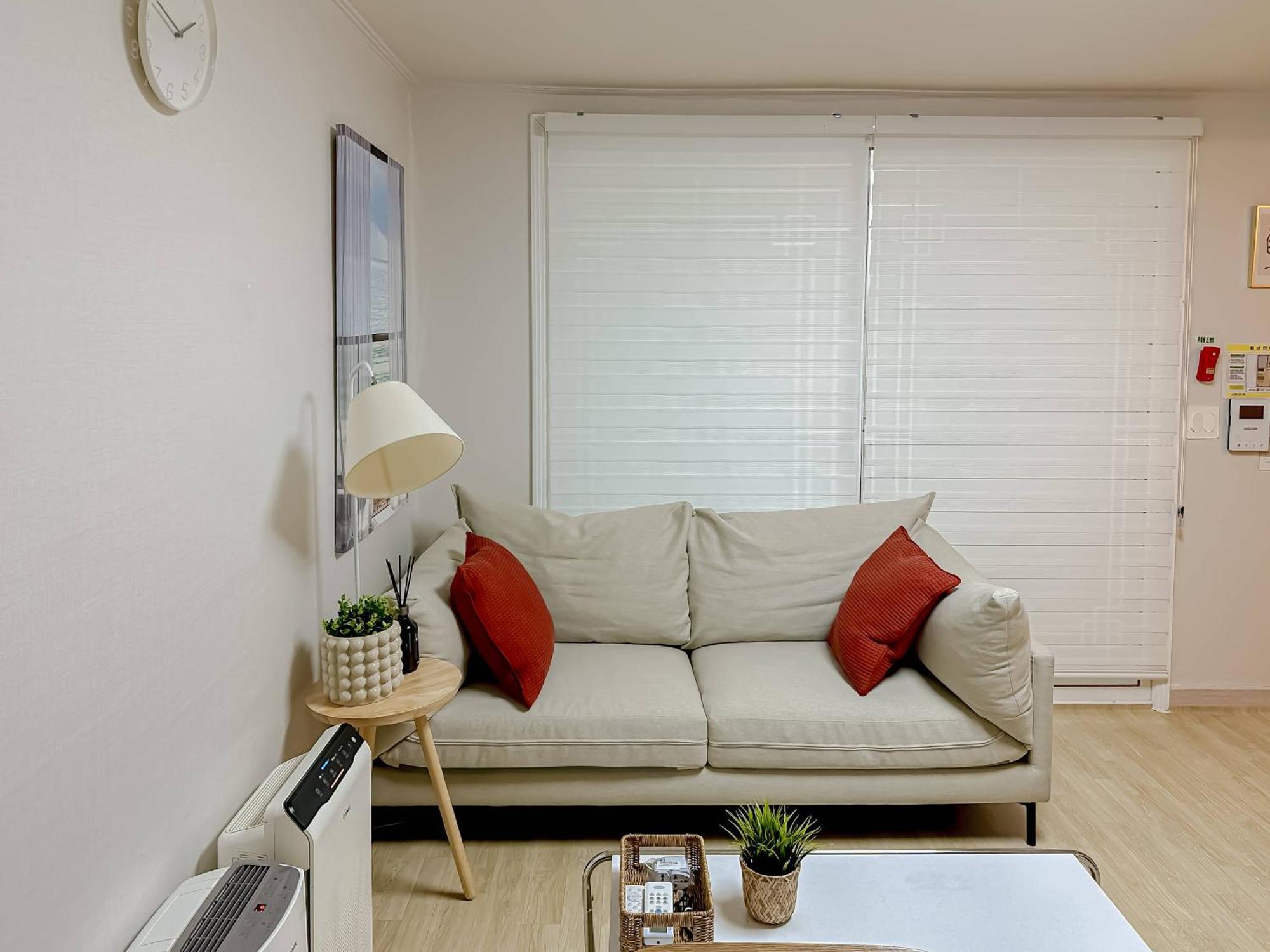 Nut Apartment *